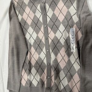 NWT Croft & Barrow size L Gray and Pink Argyle Women's Sweater